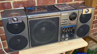 Philips - Sound Machine - D8554 - 7 Speaker Boombox - Demonstration : 2