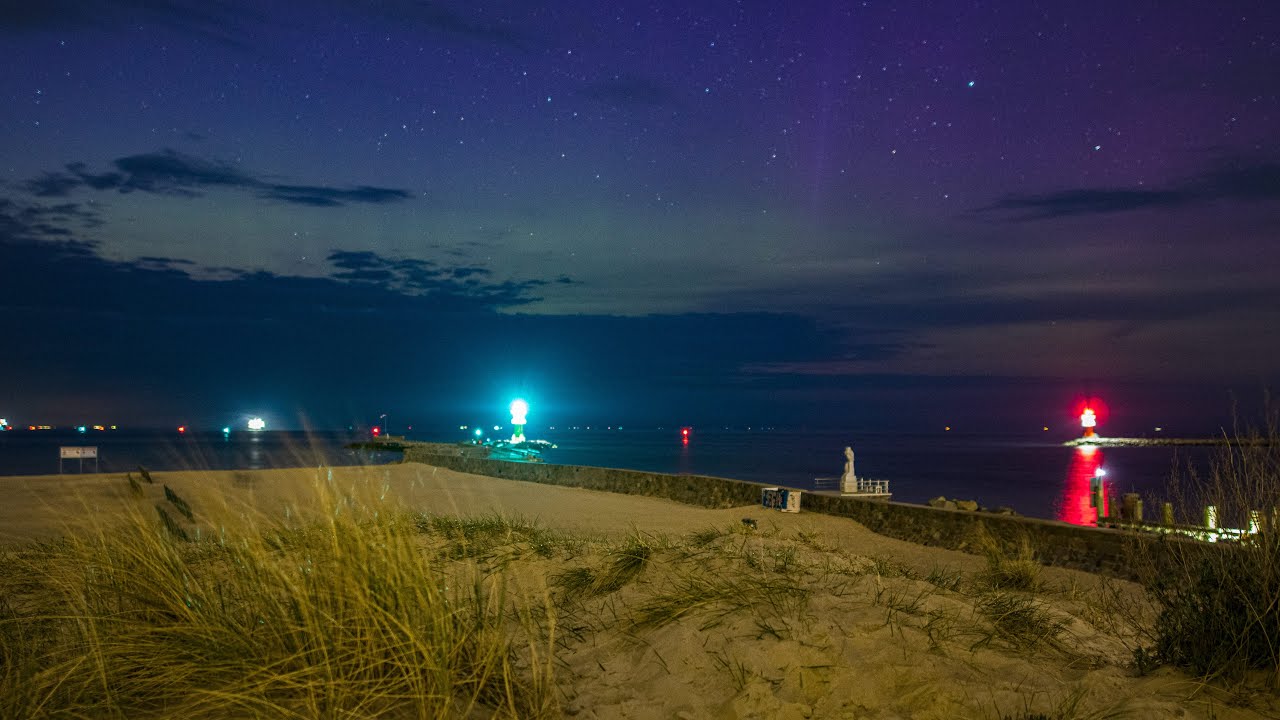 4K | Polarlicht über der Ostsee vor Warnemünde - Zeitraffer - YouTube