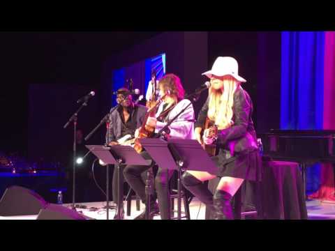 Richie Sambora, Randy Jackson & Orianthi Panagaris Play "When Doves Cry" By Prince