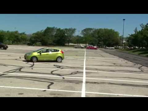 Ford Fiesta displays tight turning circle - YouTube