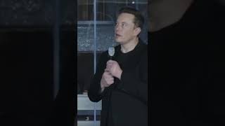 Guy helps Elon Musk solve problem live on stage! Profile