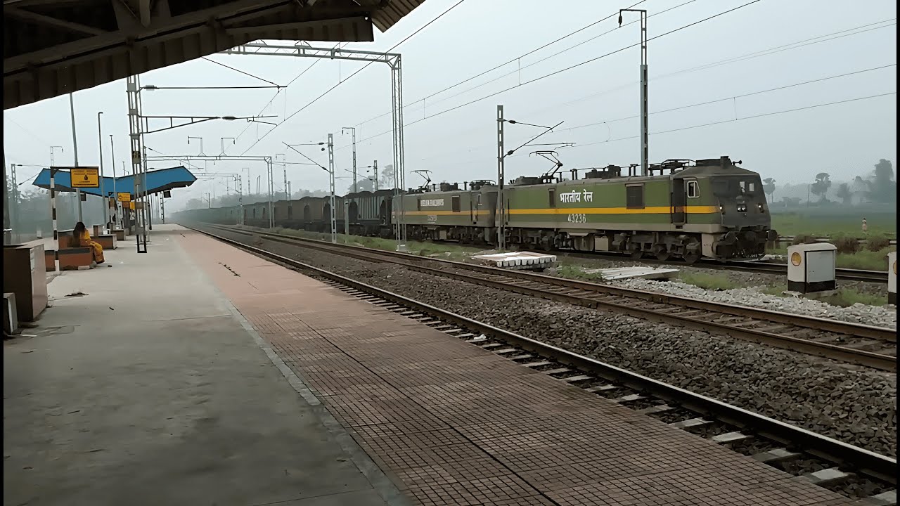 HIGH SPEED Goods Train Action in India! Indian Railway Freight Train Video