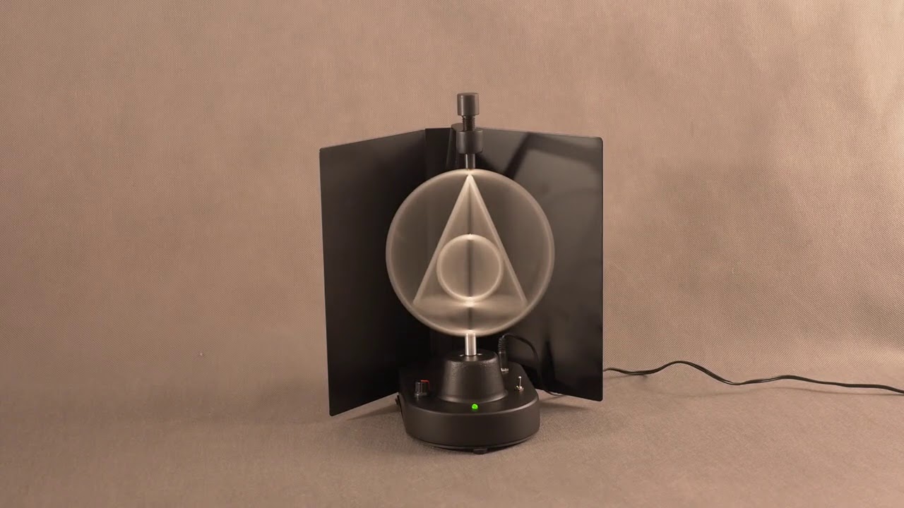 Przyrząd do demonstracji powstawania brył obrotowych