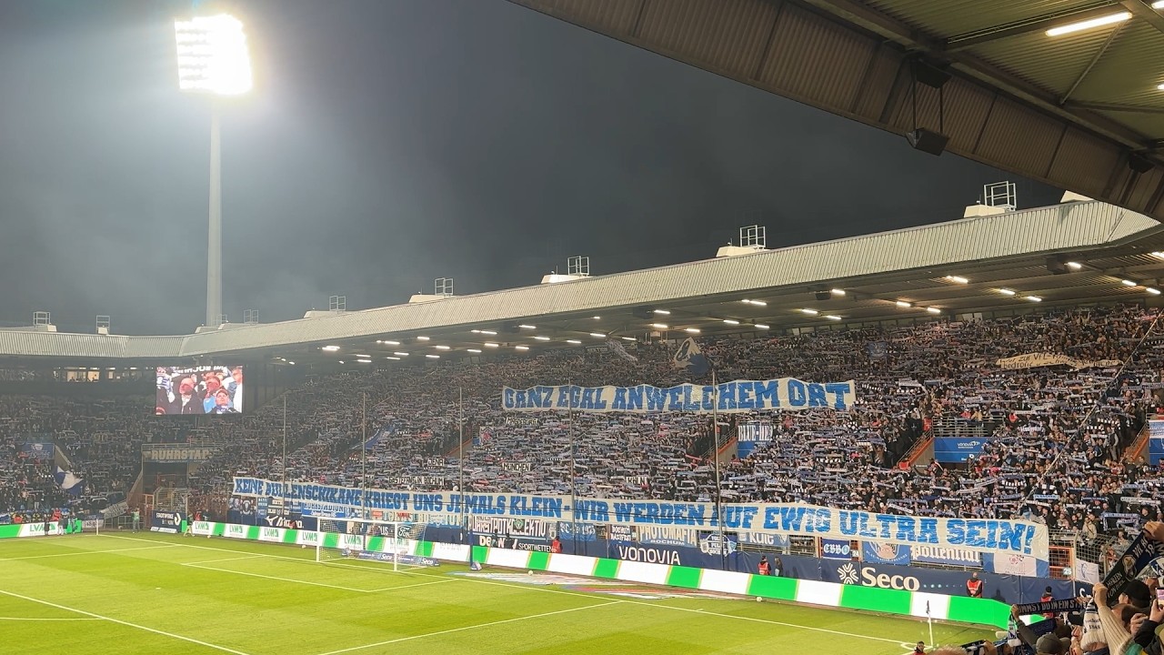 [3-2] VfL Bochum - 1.FC Kaiserslautern, 7.3.2026, Unterstützung, Torjubel der Ostkurve beim Heimsieg
