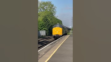 Class 37 37240 & 7029 Clun Castle at Water Orton 3/5/25 #steamlocomotive #diesellocomotive #class37