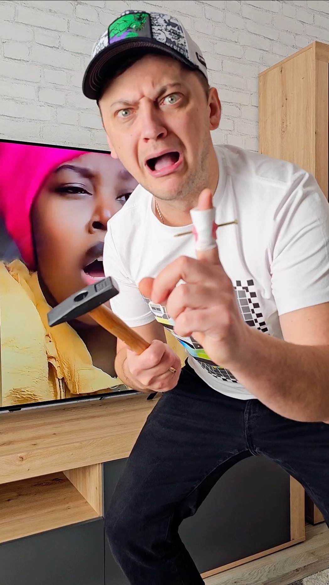 Oh how it hurts ? Funny Video ?