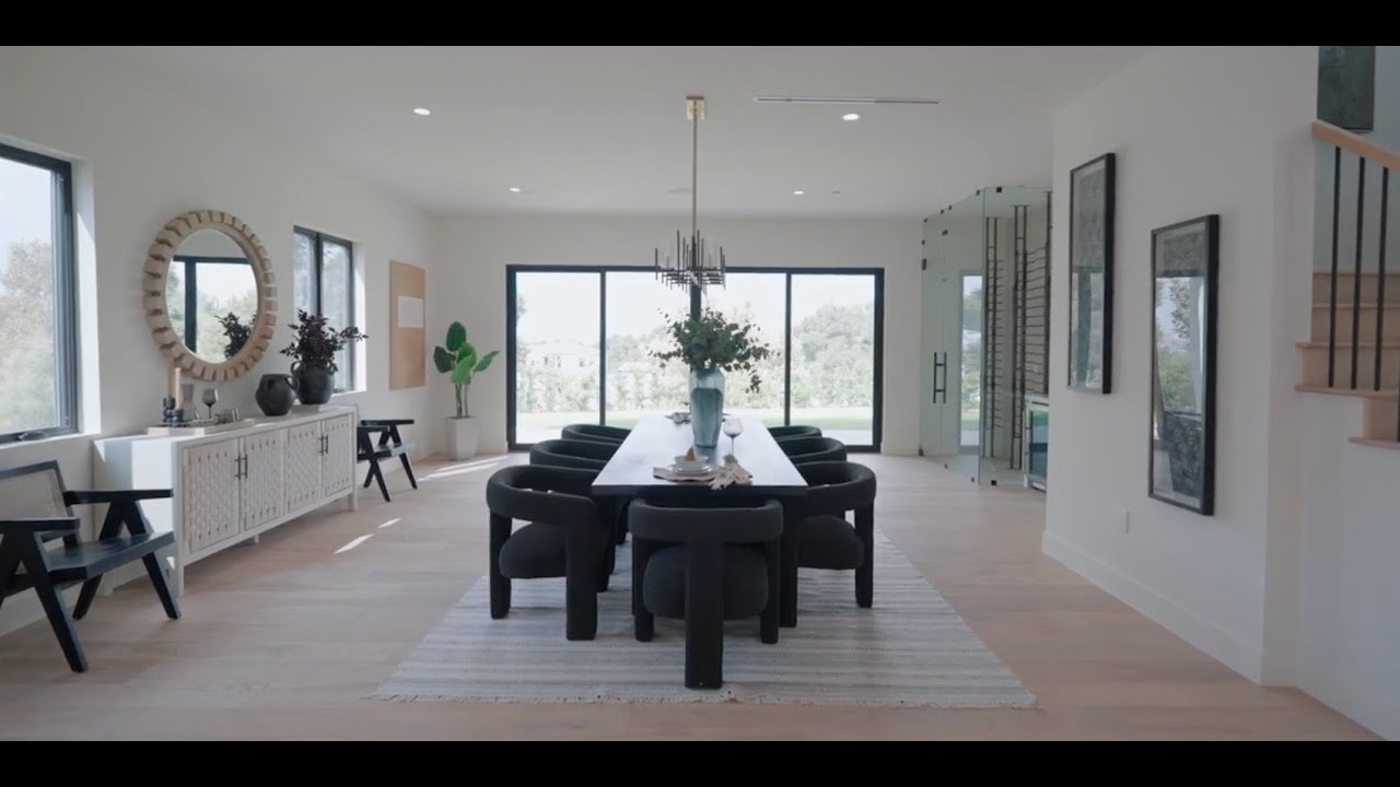 Why you should work with Stunningly Staged Homes! - YouTube