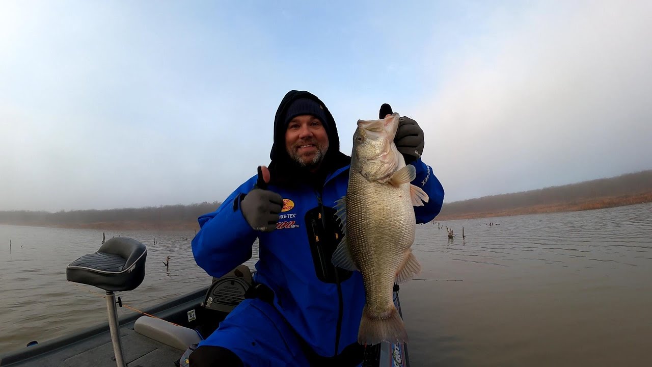Skiatook Lake Winter Bass Fishing on New Years Eve!