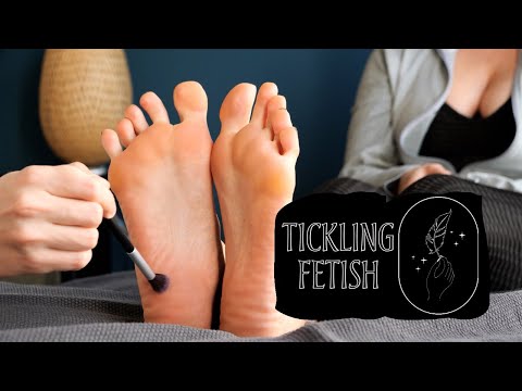 French Tickling Fetish - Fétichisme des Pieds chatouilleux