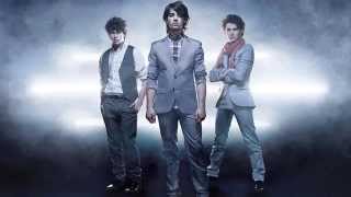 09. Jonas Brothers - Pushin' Me Away