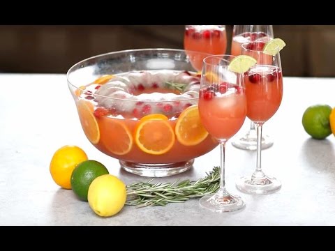 holiday-vodka-punch-with-festive-ice-ring