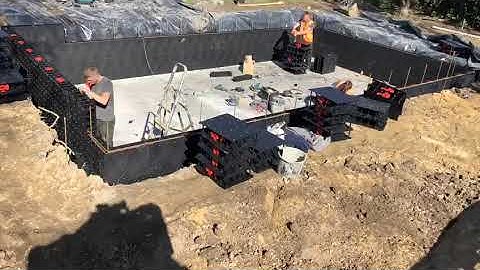 Building A Swimming Pool With Solid Wall Blocks