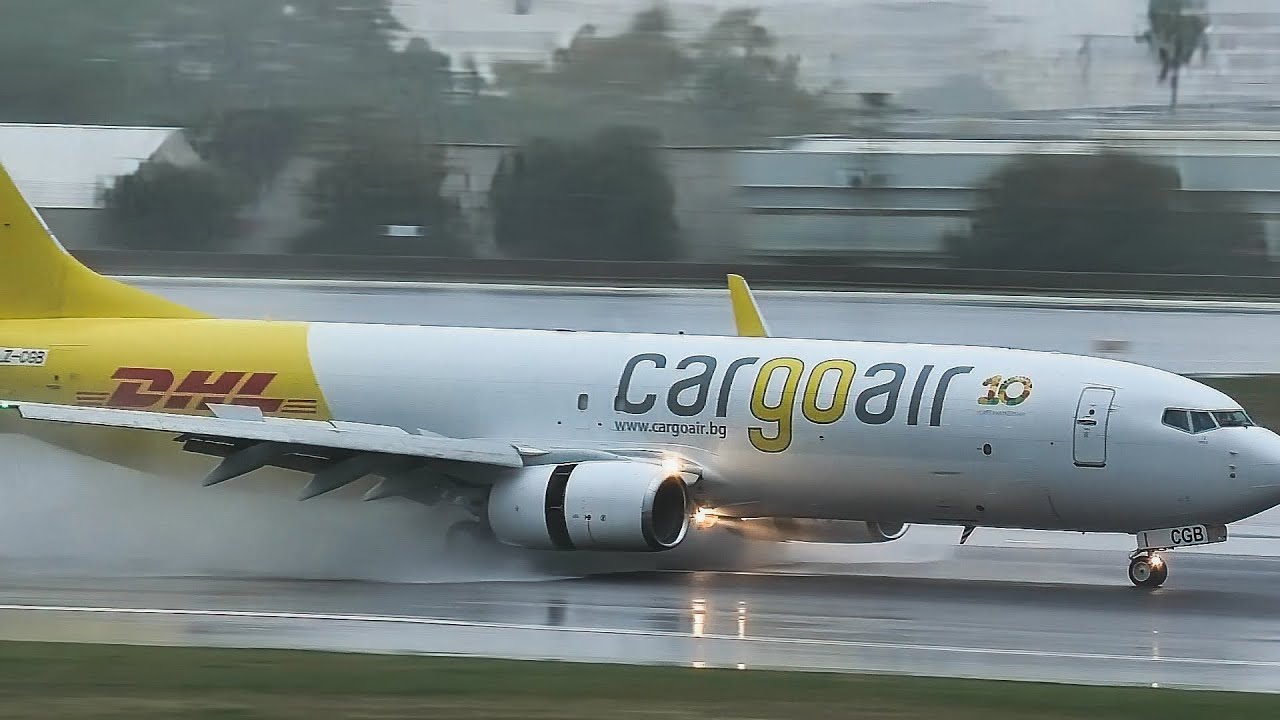 DHL Boeing 737-800(SF) | Посадка в аэропорту Лиссабона в дождливую погоду с потрясающим эффектом ...