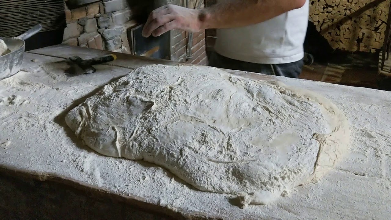 Pétrissage de la pate à pain au Pétrin Moissagais Bordeaux Chartrons 8 ...