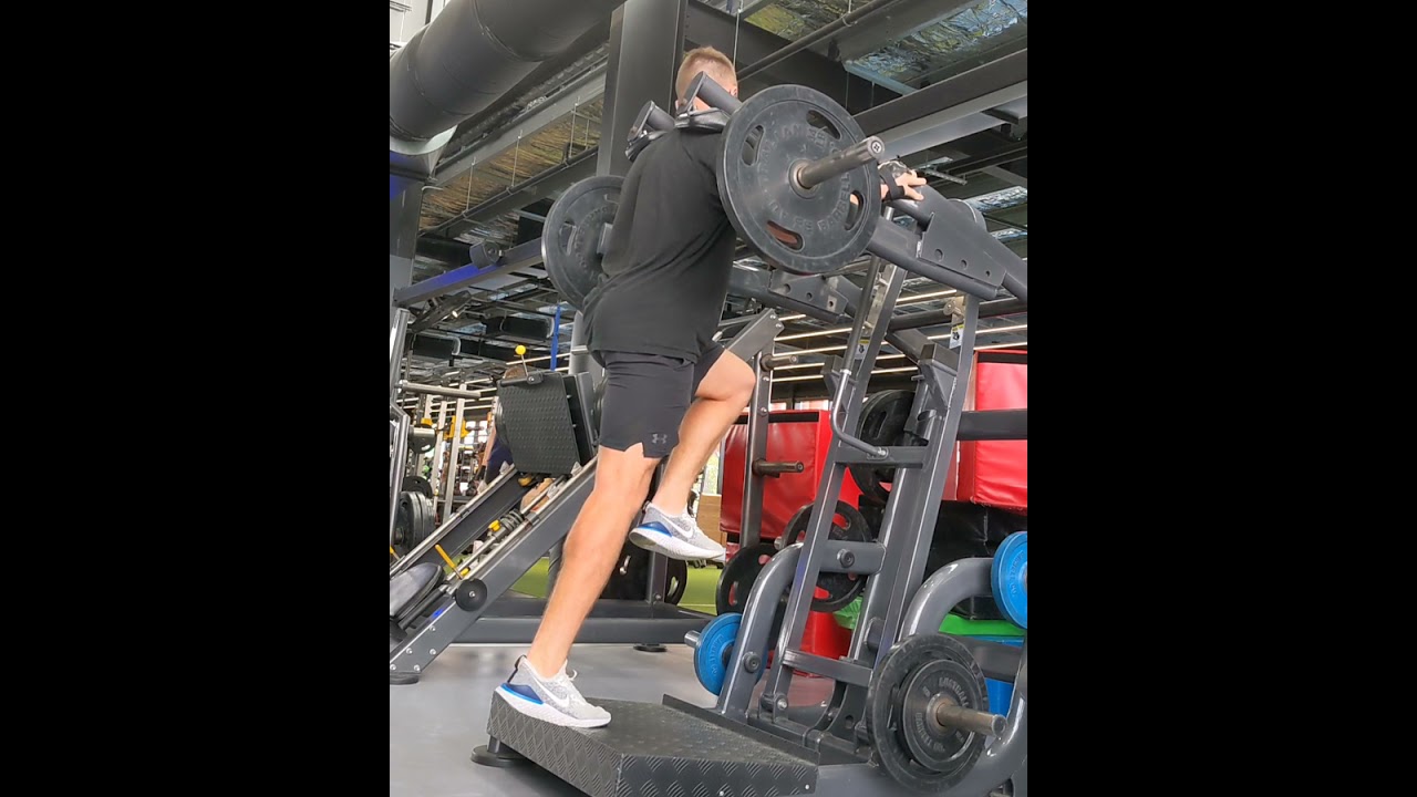 Ankle Iso-Hold (Run-Specific) - YouTube