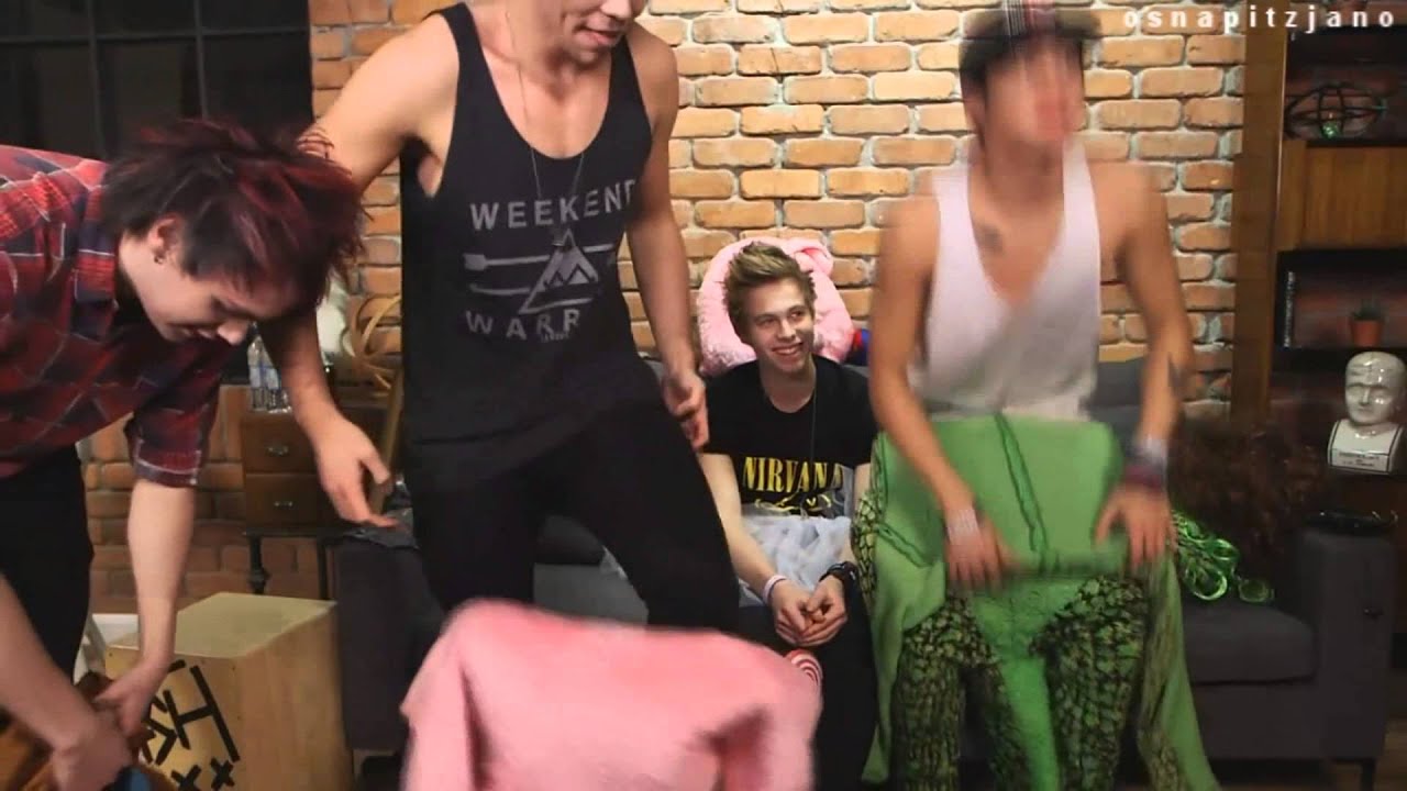 5SOS Cake || Notice Me