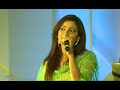 Bahon mein chale aao live by shreya ghoshal