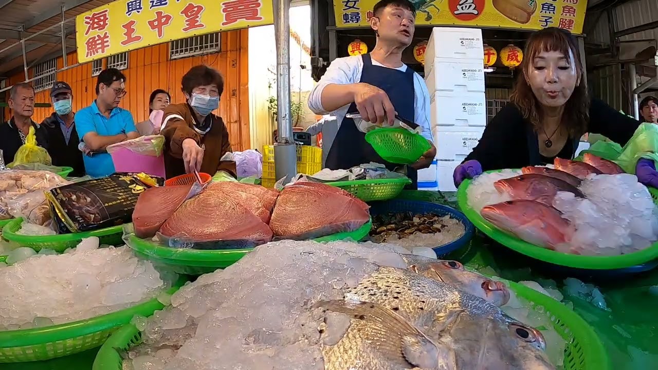 蒲燒鰻你絕對買不到這種價格 一條的成本就250 #興達港王中皇 #高雄興達港 #海鮮叫賣 #海鮮拍賣