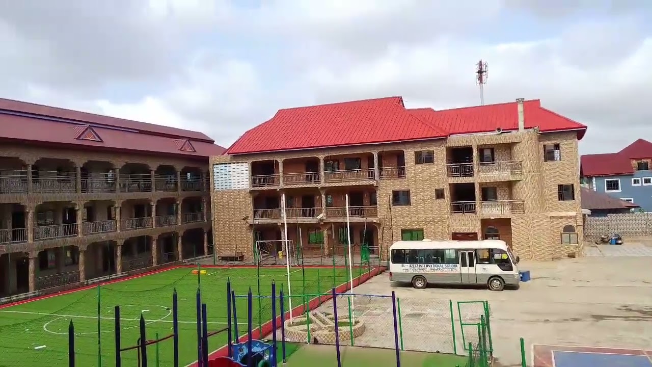 Al-Azeez International School 🏫