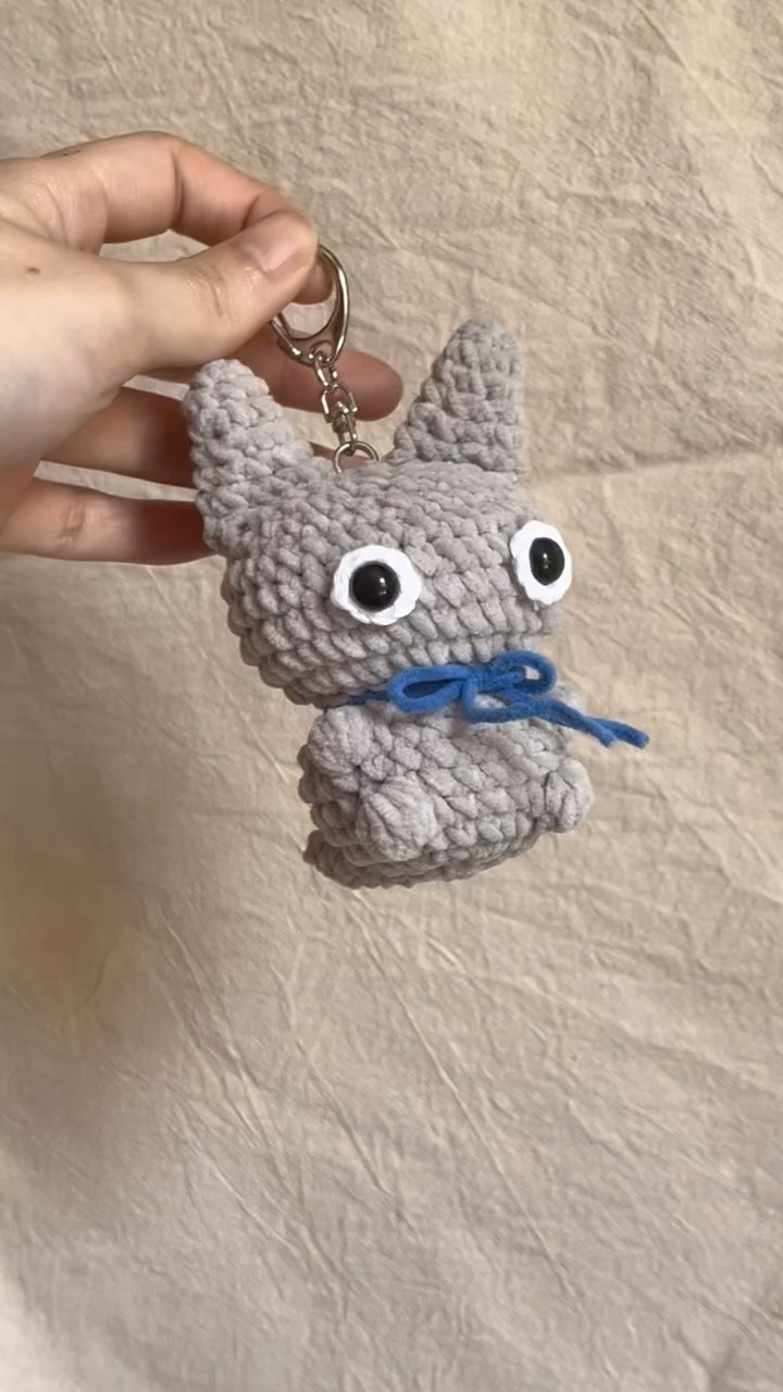 猫編みました。猫です。 #crochet #あみぐるみ #かぎ針編み