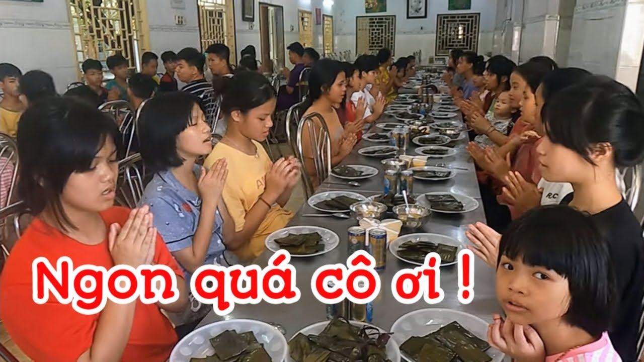 Bữa tiệc trung thu ngon , vui thả ga của các bé ở chùa Đức Sơn |Trân Trân Huế thương