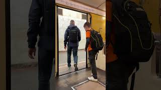 Поездка на ретропоезде «Сокольники» по кольцевой линии | Московское метро