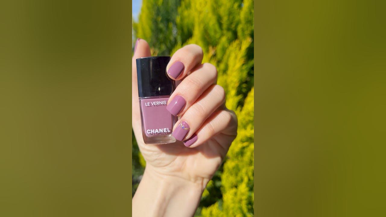 Chanel Nail Polish Review 