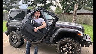 HOW TO take the doors OFF a 2 or 4 door JL Wrangler and Gladiator!