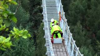 This video shows the construction of the longest rope suspended bridge of Germany!!