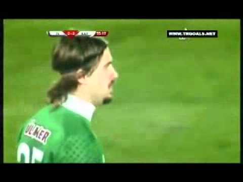 تمريرة كريم زياني التي أنقذ بها فريقه أوليي جزائري