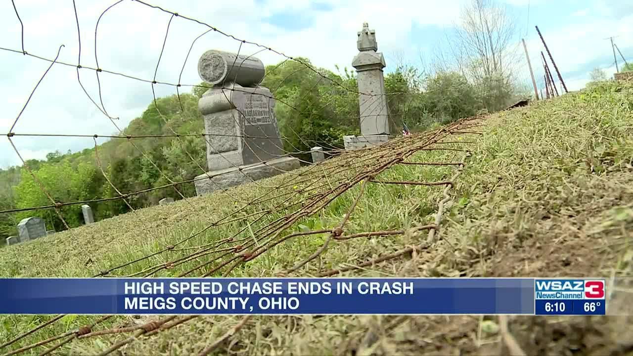 High speed chase ends in crash - YouTube