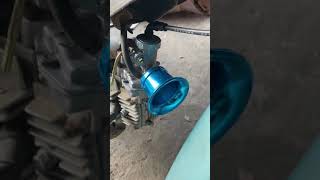 スーパーカブにファンネルつけました。