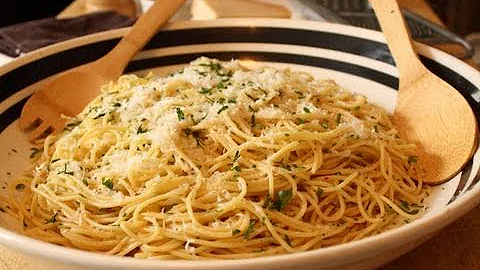 Garlic Spaghetti - Spaghetti Aglio e Olio Recipe -...