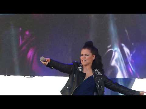 Saara Aalto - Queens (Live, Eurovision Village 2018, Lisbon)