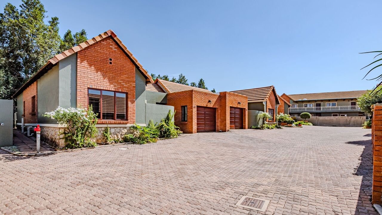 2 bedroom retirement home for sale in Bronberg | Pam Golding Properties