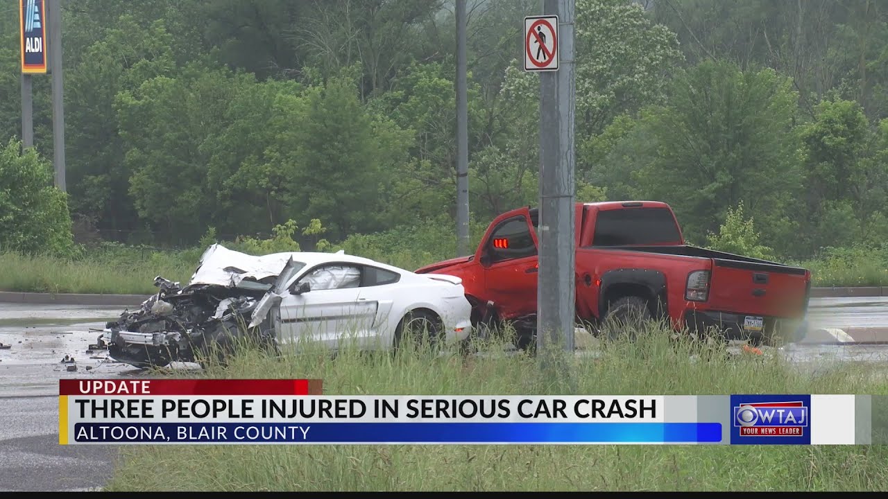 Three injured in Altoona car crash YouTube