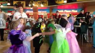 Celebrity Halloween at the Mt. Shasta Mall Net Worth