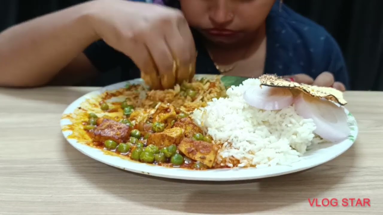 Matar paneer with Rice and papad 🤤🤤