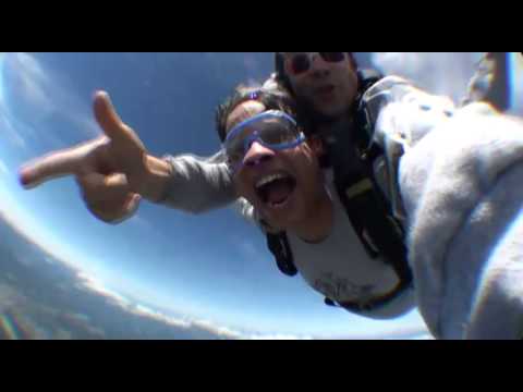 Vijay's amazing skydive onto the beach with Skydiv...