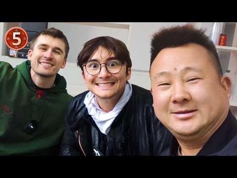 Chinese Mayor invites us to his home