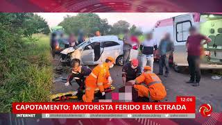Carro capota e motorista fica ferido Carro capota e motorista fica ferido