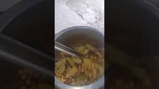 chna aalu matr ki sabji 😋