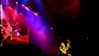 Download Lagu stryper rocking the world.mpg MP3