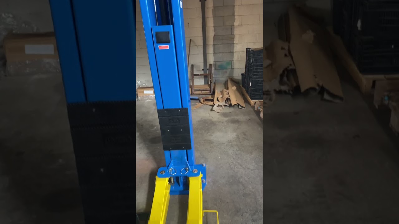 Classic 2 Post Hoist                    #hoist #classicliftaustralia