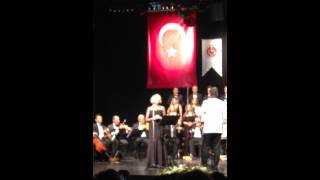 Hayriye Birelma - Aşkın O Sihirli Elini Hisseder Gibiyim