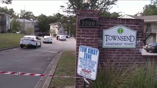 Two women stabbed, suspect on the run