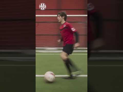 اردا غولر الموهبه الجديده محارب جديد في قلعه الملكي