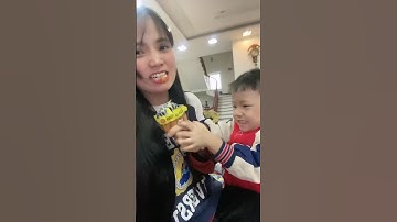 Người mẹ tham lam bất ổn cướp tăm cay của pipi#shorts