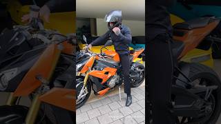 Lo Que Acelera Está Moto