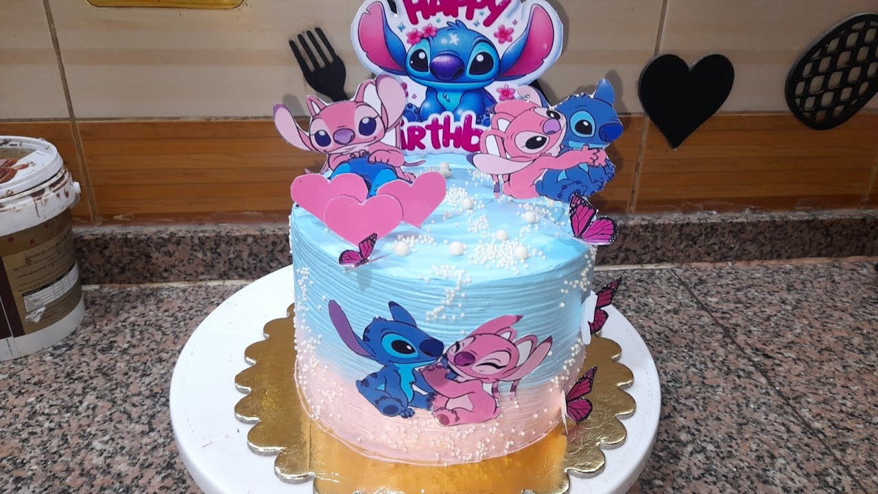 هقولكم كلمتين مهمين 👍العميله سمعتنى كلام اول مره اسمعه🙈 انا استحق كدا بالله عليكم 🙈